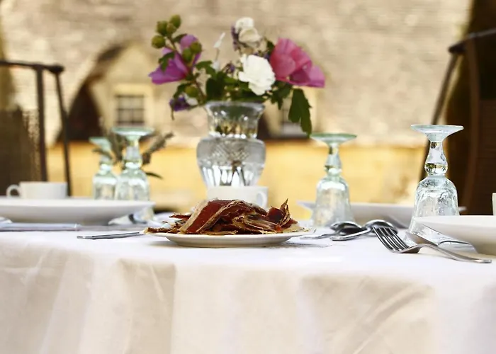 Les Pierres Lotoises - Les Grandes Pierres Hébergement de vacances *